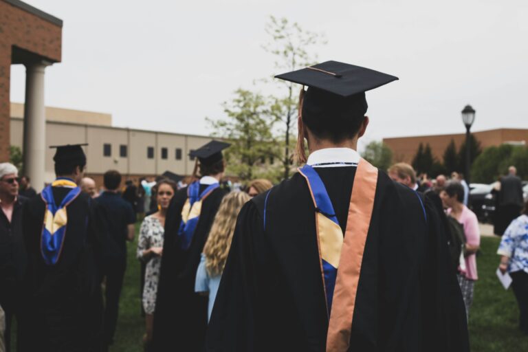A Guide to Earning Your Degree Without Racking Up Debt